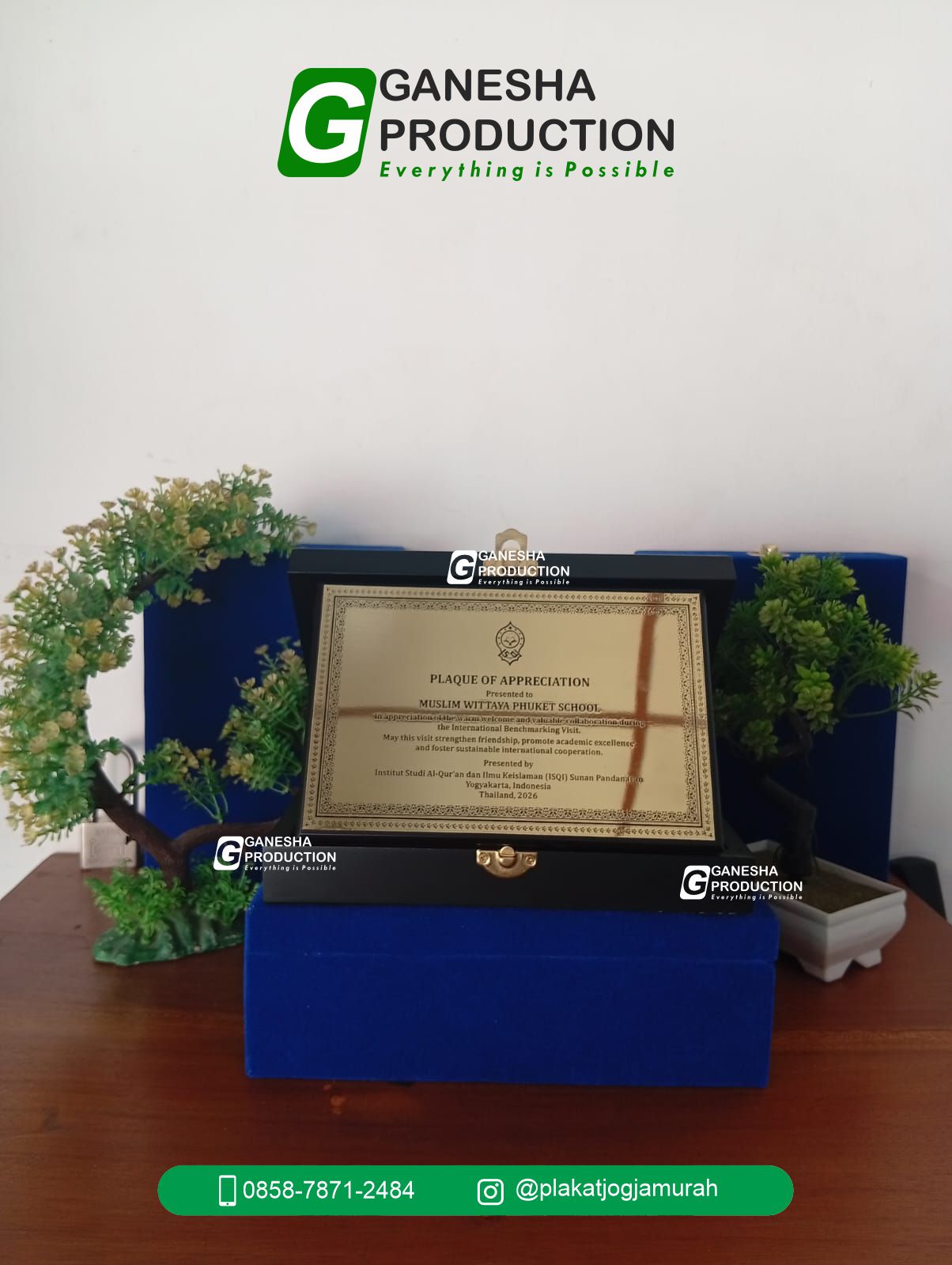 PLAKAT KAYU KUNINGAN PONPES SUNAN PANDANARAN JOGJA